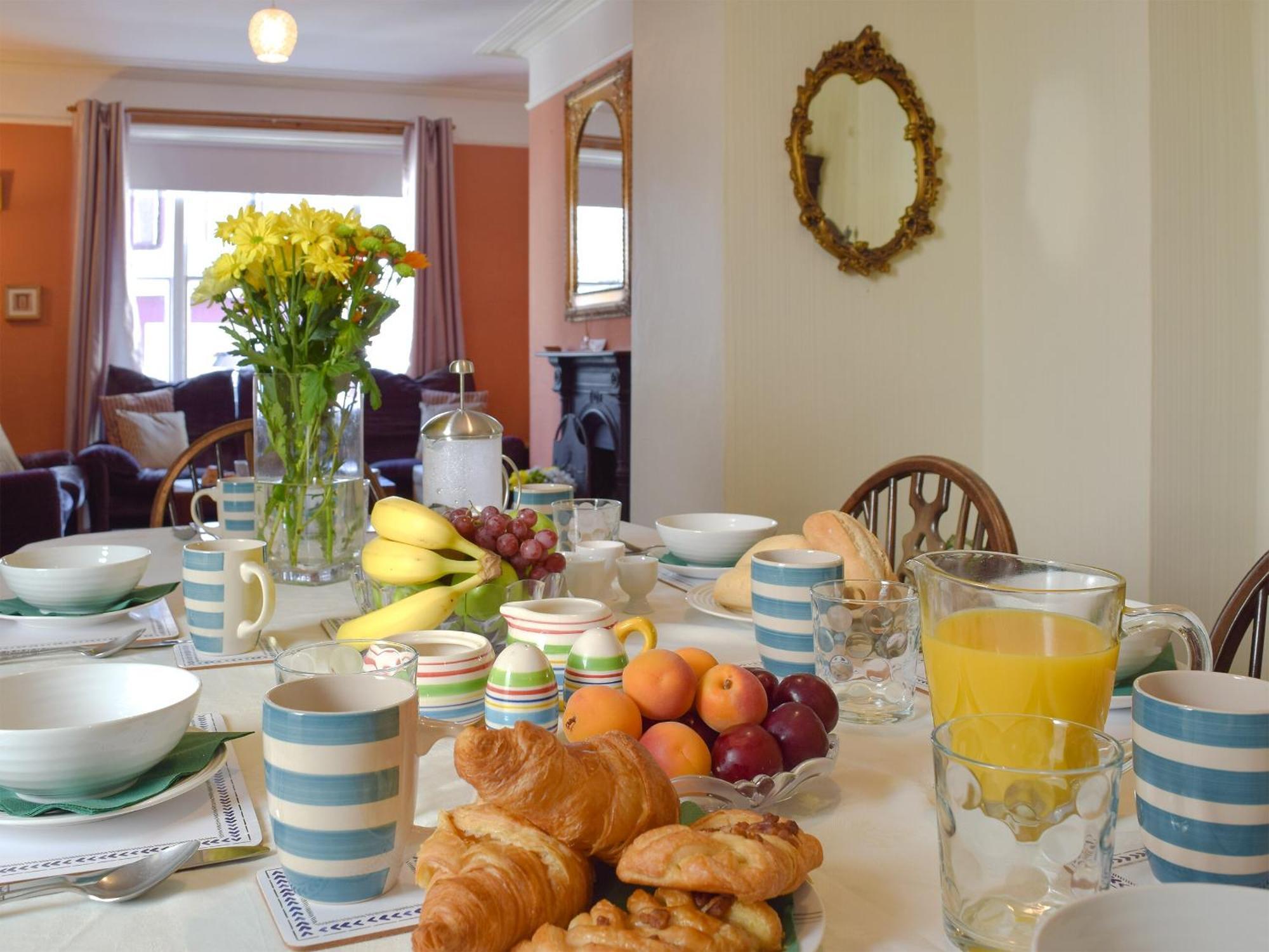 Rose Holiday home Tenby