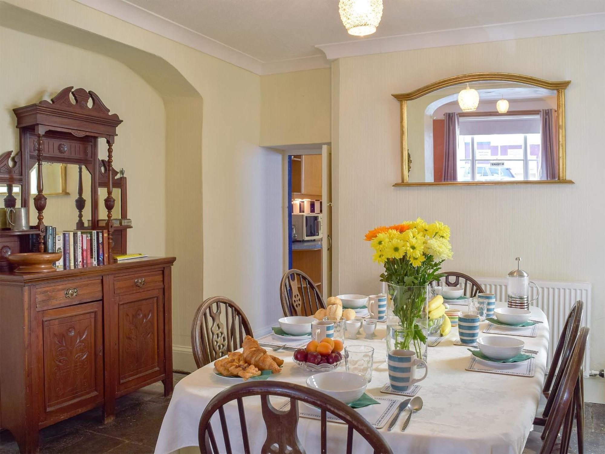 Rose Holiday home Tenby